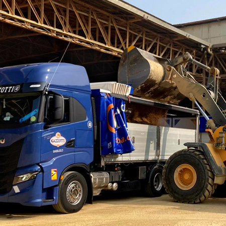 Carico e trasporto SABBIE E ARGILLE